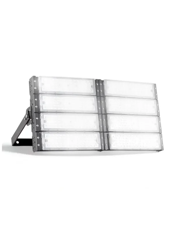 refletor led modular 400w com luz acesa